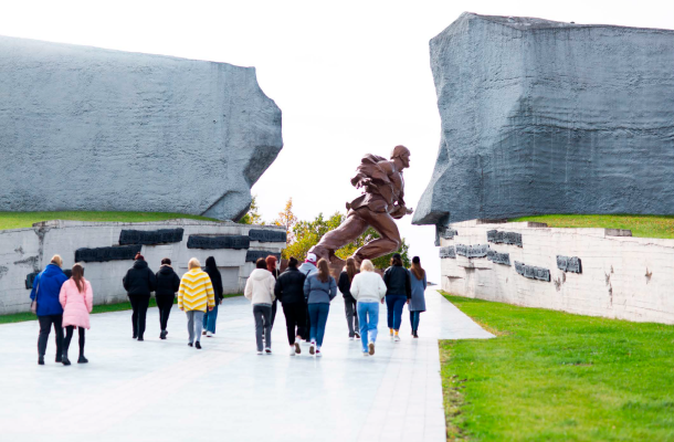 На территории мемориального комплекса «Прорыв»